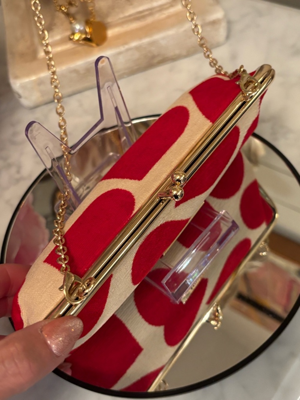 Miu Miu Cream Clutch with Red Heart Print and Gold Frame - Picture 9 of 13